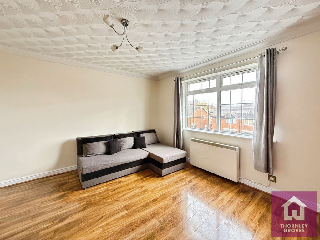 Property photo 3 of 11 Pbox-Img.Jpg