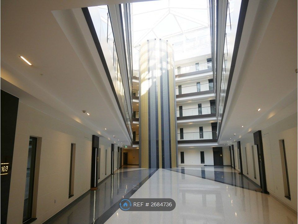 Property photo 3 of 11 Attrium