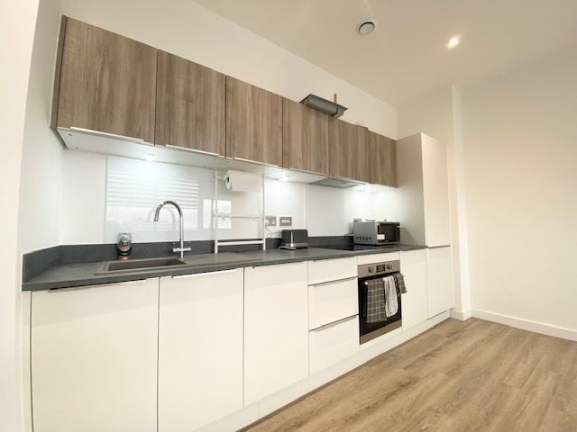 Property photo 2 of 6 Kitchen