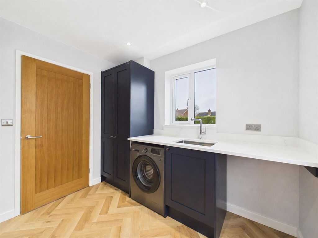 Additional image 7 of 5 bed detached house for saleQueen Street, Treuddyn CH7