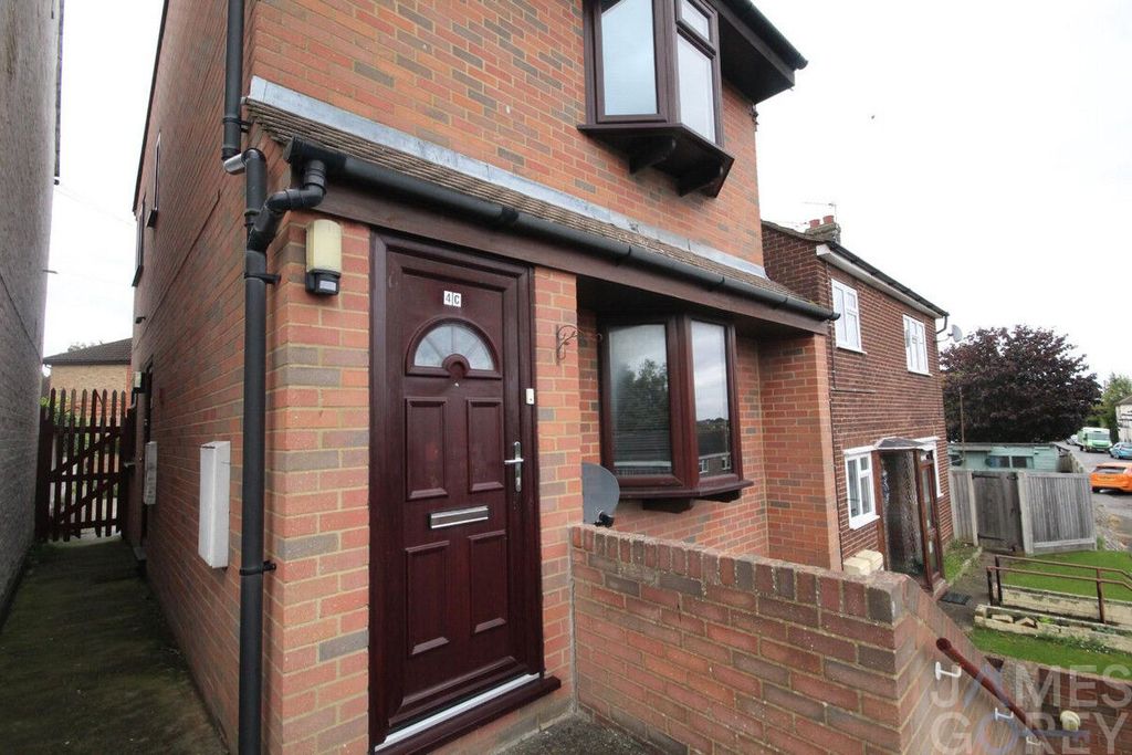 Property photo 1 of 5