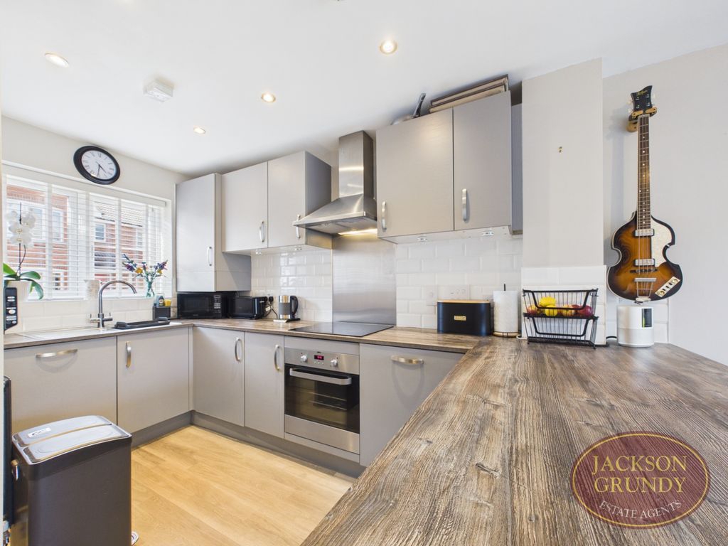 Property photo 2 of 18 Mulbridge Way