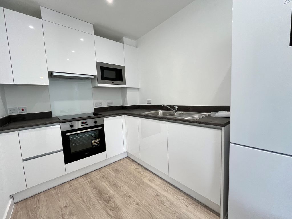 Property photo 3 of 5