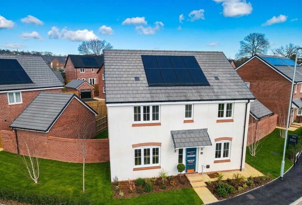 Property photo 1 of 38