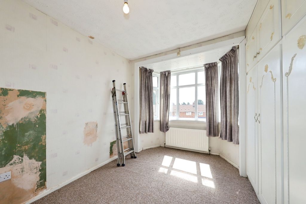 Property photo 3 of 17 Photo