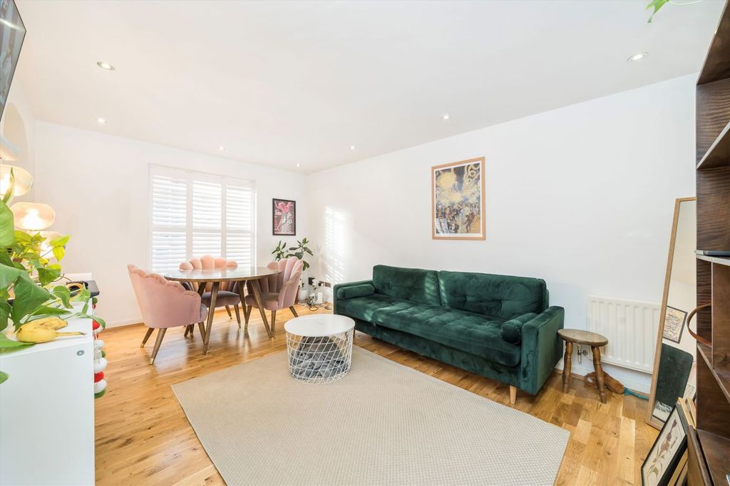 Property photo 2 of 4