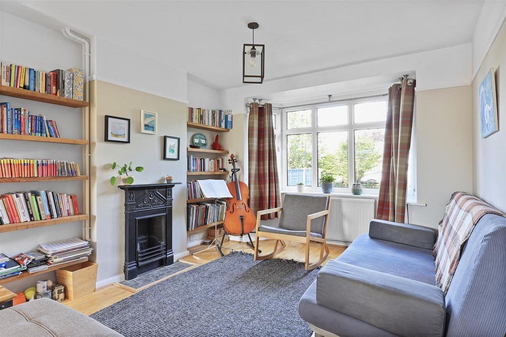 Property photo 2 of 18