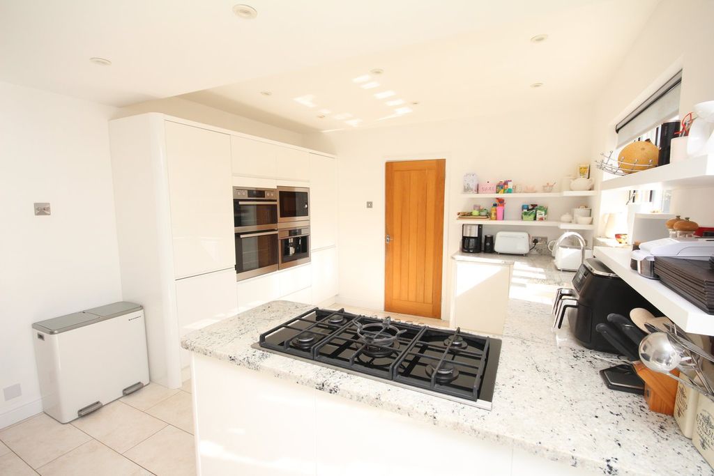 Additional image 13 of 5 bed detached house for saleMeadow Way, Letchworth Garden City SG6