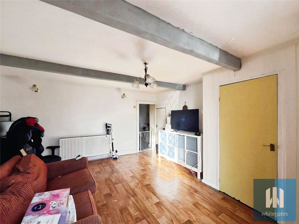 Property photo 2 of 15 Picture No. 10