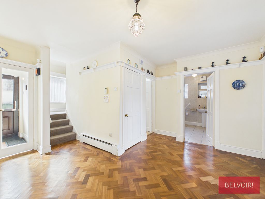 Property photo 3 of 34
