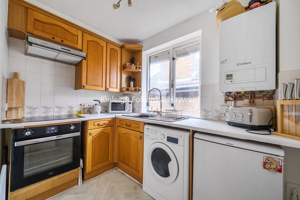 Property photo 2 of 14 Kitchen