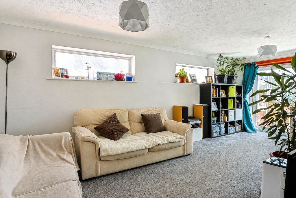 Property photo 3 of 17 Picture No. 34