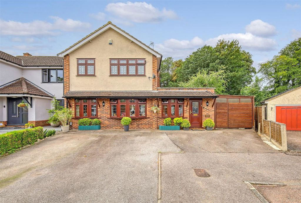 Property photo 1 of 32