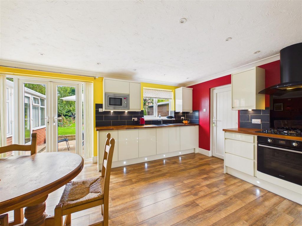 Property photo 3 of 22 Cam06592G6-Pr0008-Still007.Jpg
