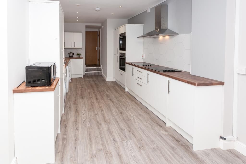 Property photo 3 of 16 Photo 2