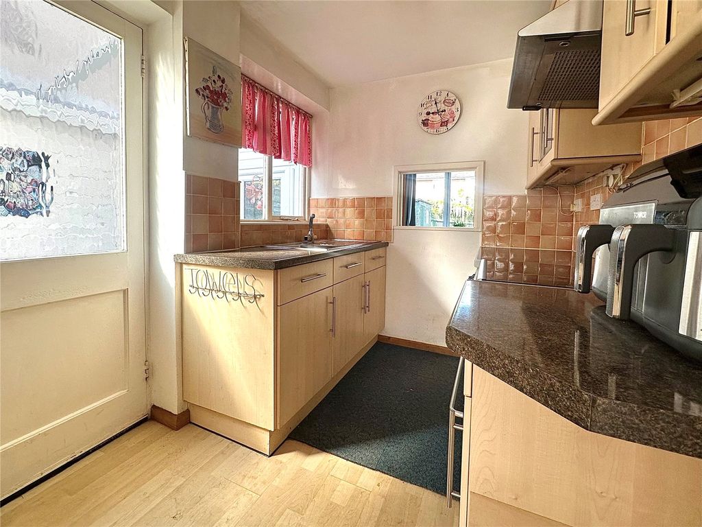 Property photo 3 of 26 Picture No. 15
