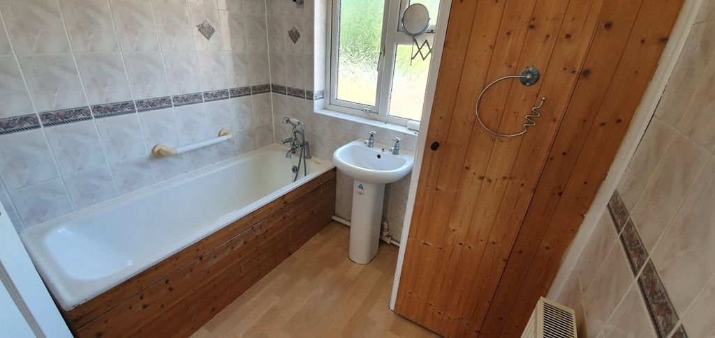 Property photo 3 of 7 Picture No. 03