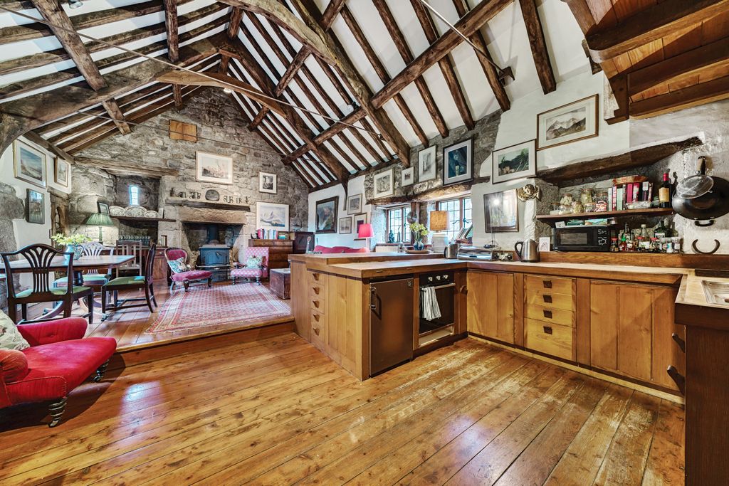 Property photo 3 of 17 1234966 (2)