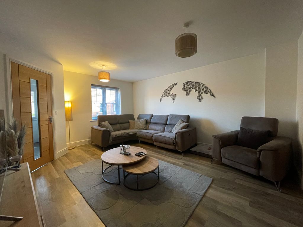 Property photo 3 of 11 Image