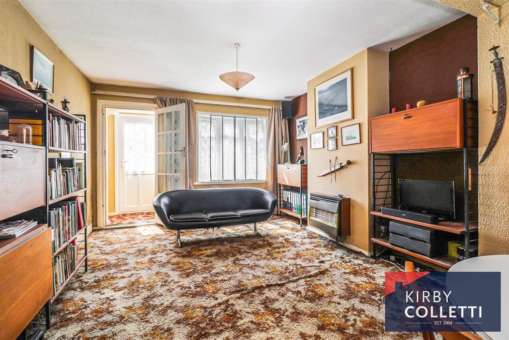 Property photo 3 of 14