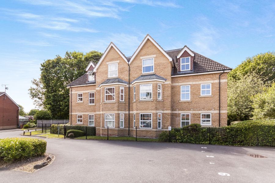 Property photo 1 of 8 7B4Cb8A0-15B3-4c70-8