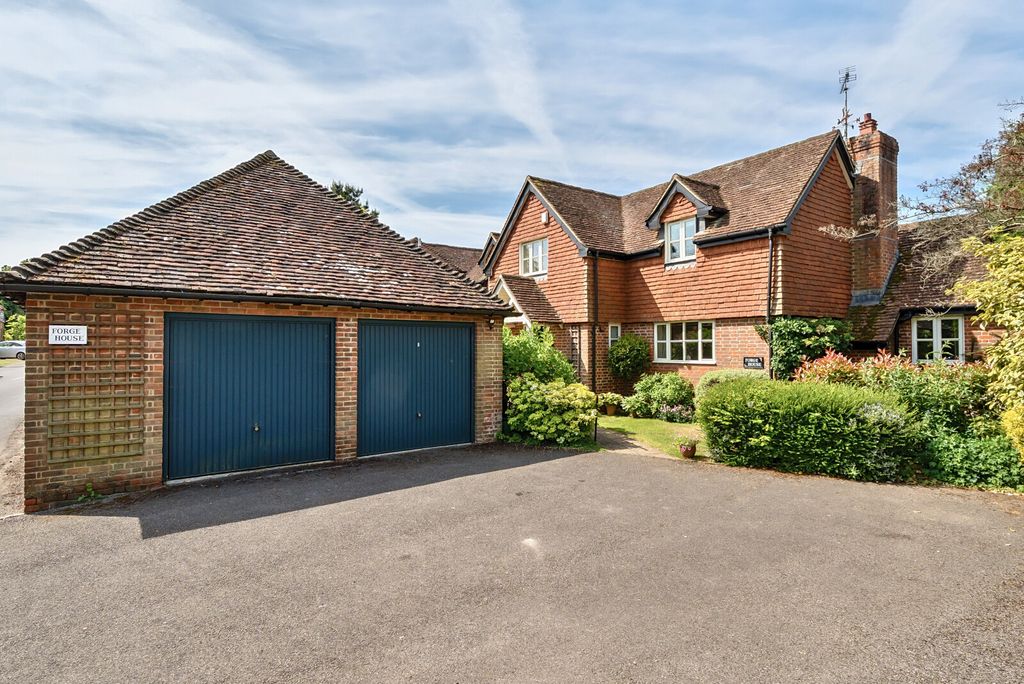 Property photo 1 of 32 1296017-9-682c6Ad...