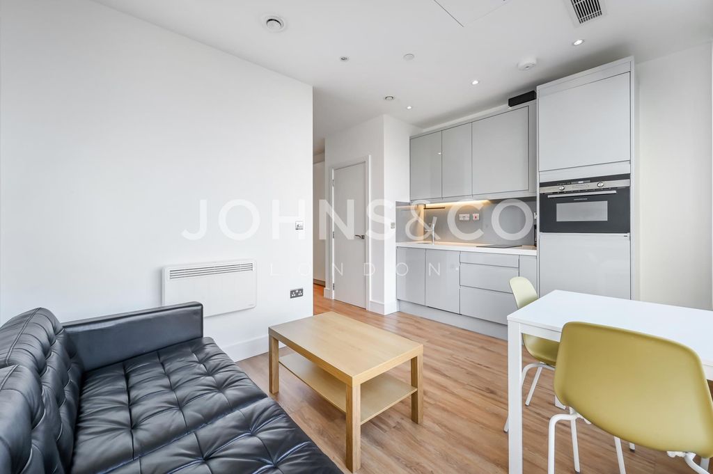 Property photo 2 of 6