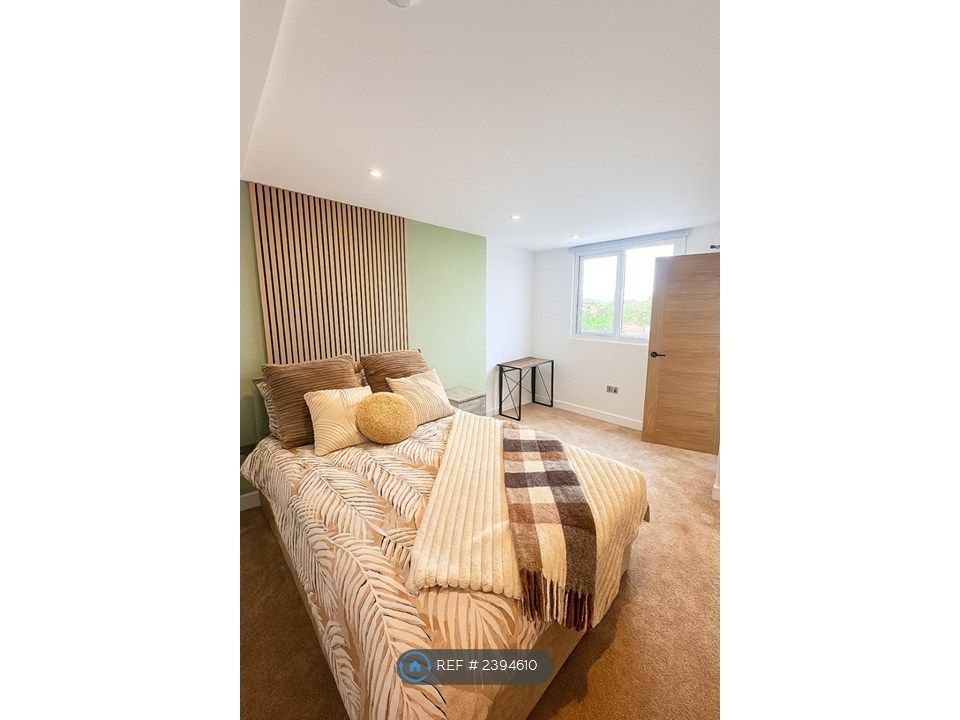 Property photo 1 of 27