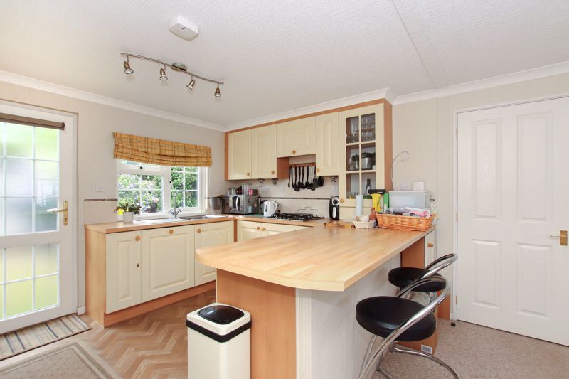 Property photo 3 of 13 Photo 6