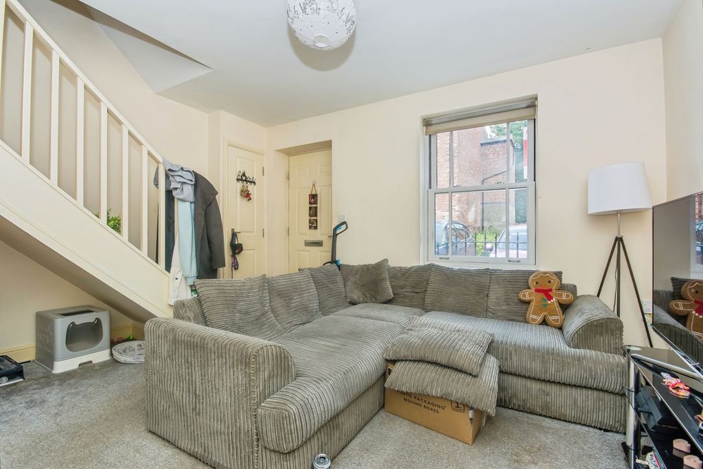 Property photo 2 of 17 Photo