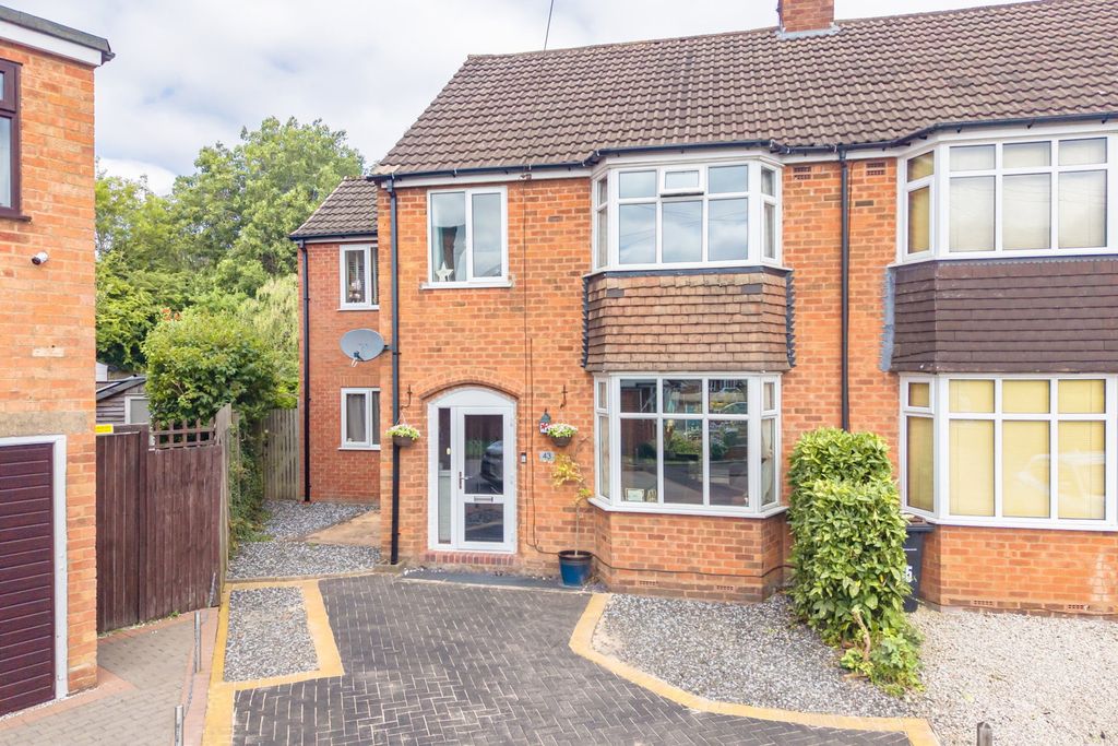 Property photo 1 of 46