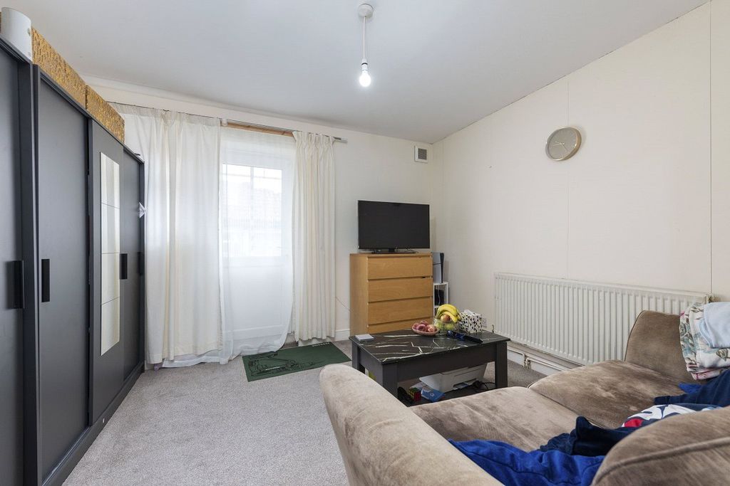 Property photo 2 of 13 Picture No. 08