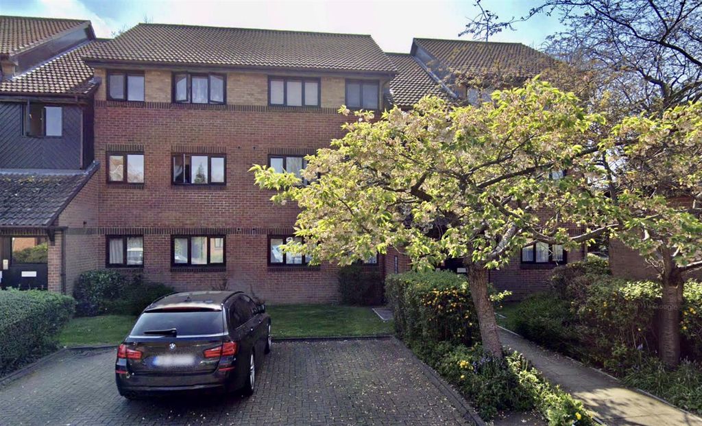 Property photo 1 of 8