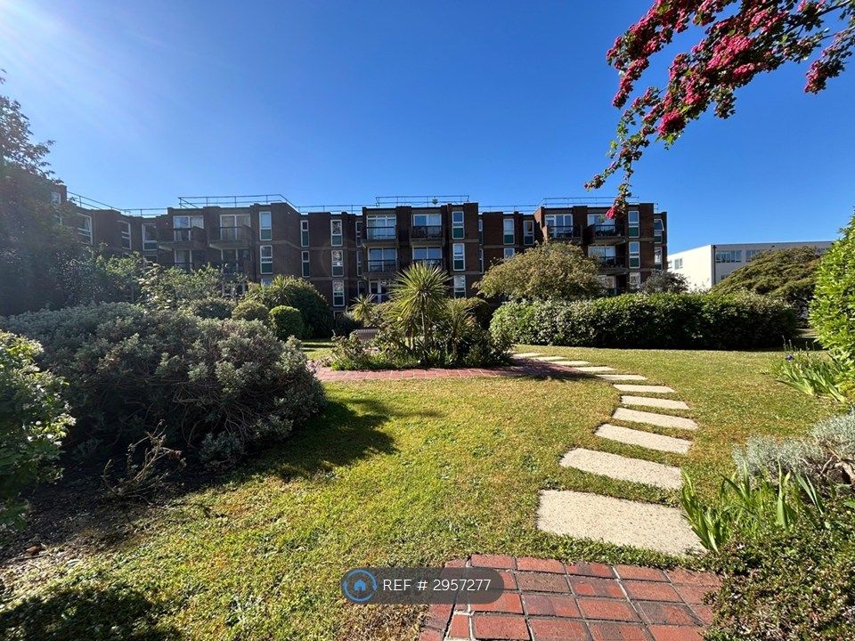 Property photo 1 of 12 Courtyard Garden