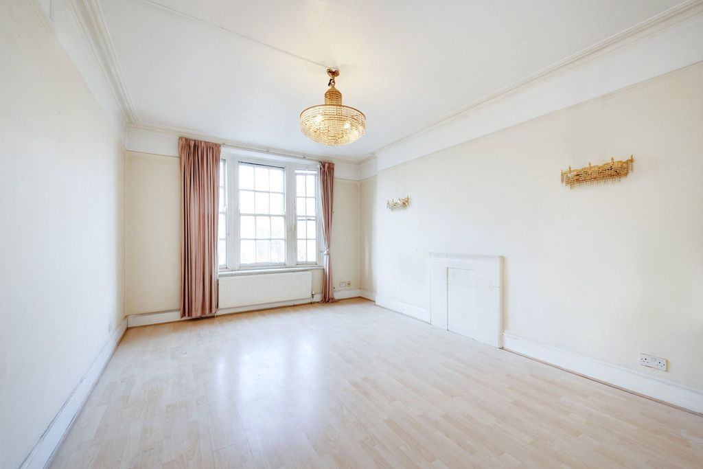 Property photo 2 of 10 Picture No. 03