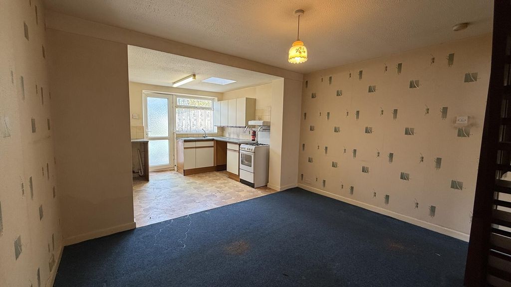 Property photo 1 of 26 Kitchen
