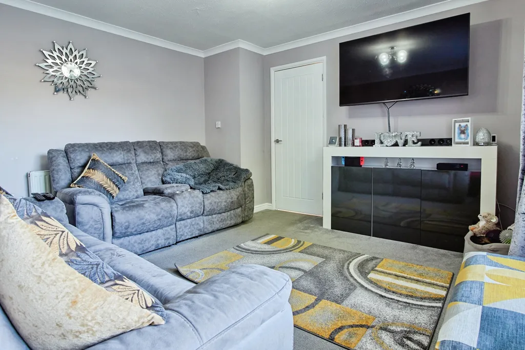 House in Birmingham, Walkers Heath - More