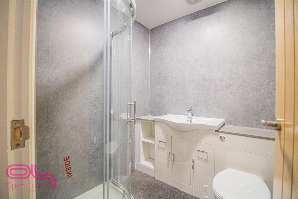 Property photo 2 of 9 552.Jpg