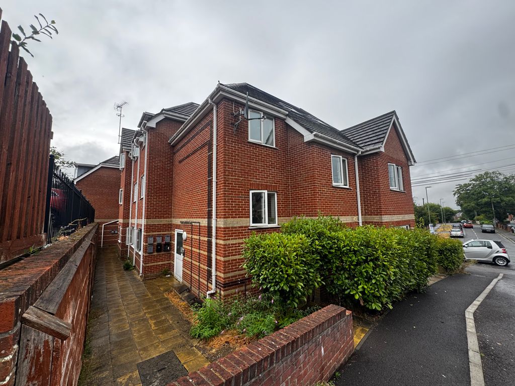 Property photo 1 of 6
