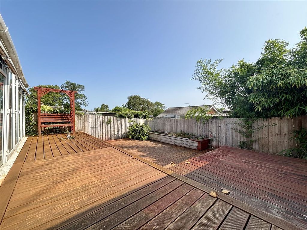 Property photo 2 of 10 Garden