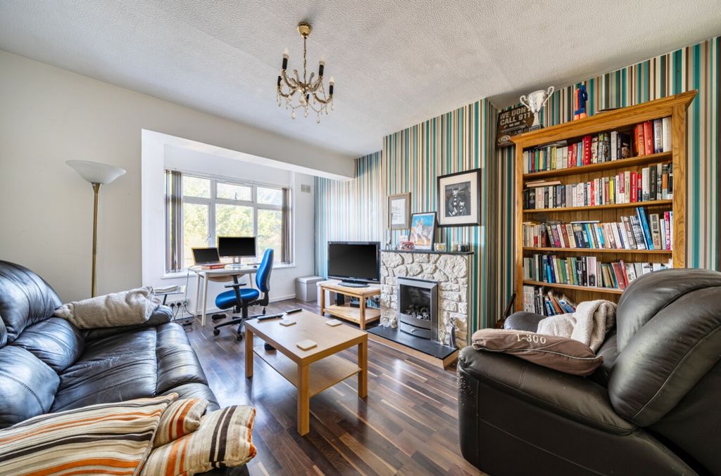 Property photo 2 of 10 1421621-5-69A5B1A29F76E