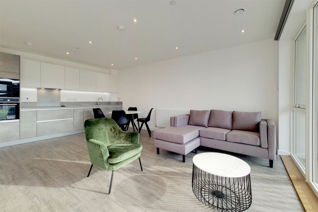 Property photo 1 of 25 Picture No. 05