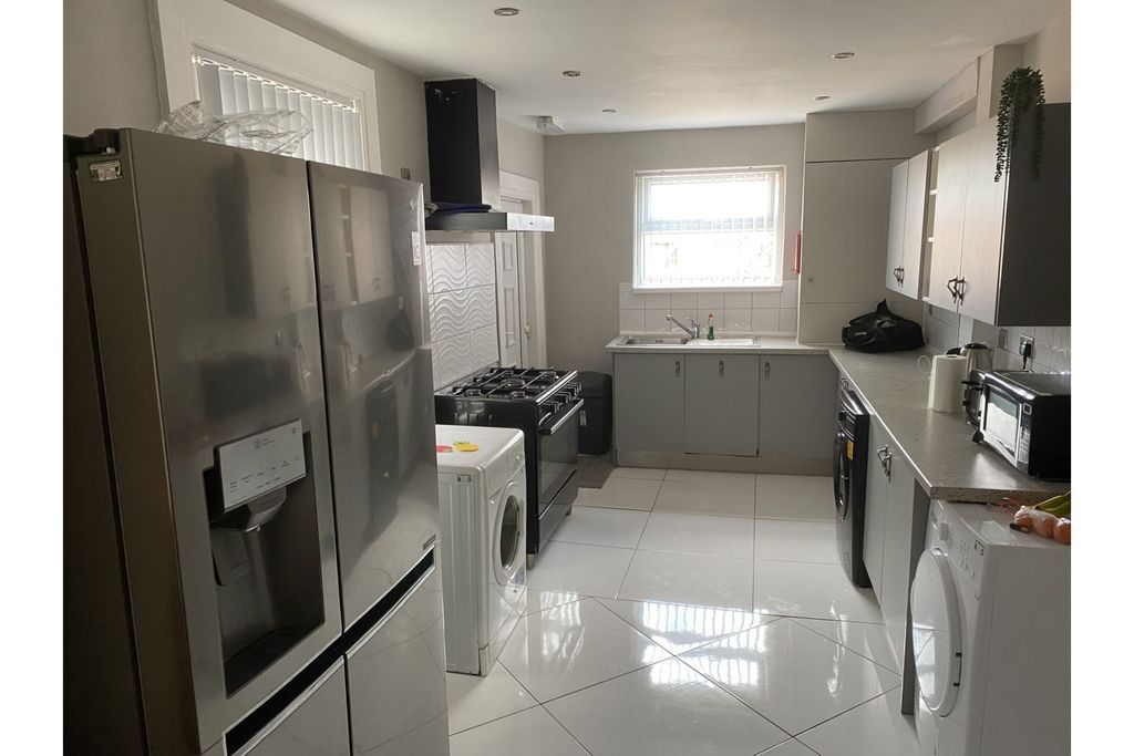 Property photo 1 of 21 Kitchen/Diner