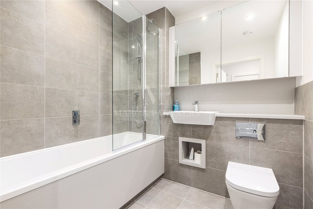 Property photo 2 of 11 Picture No. 21