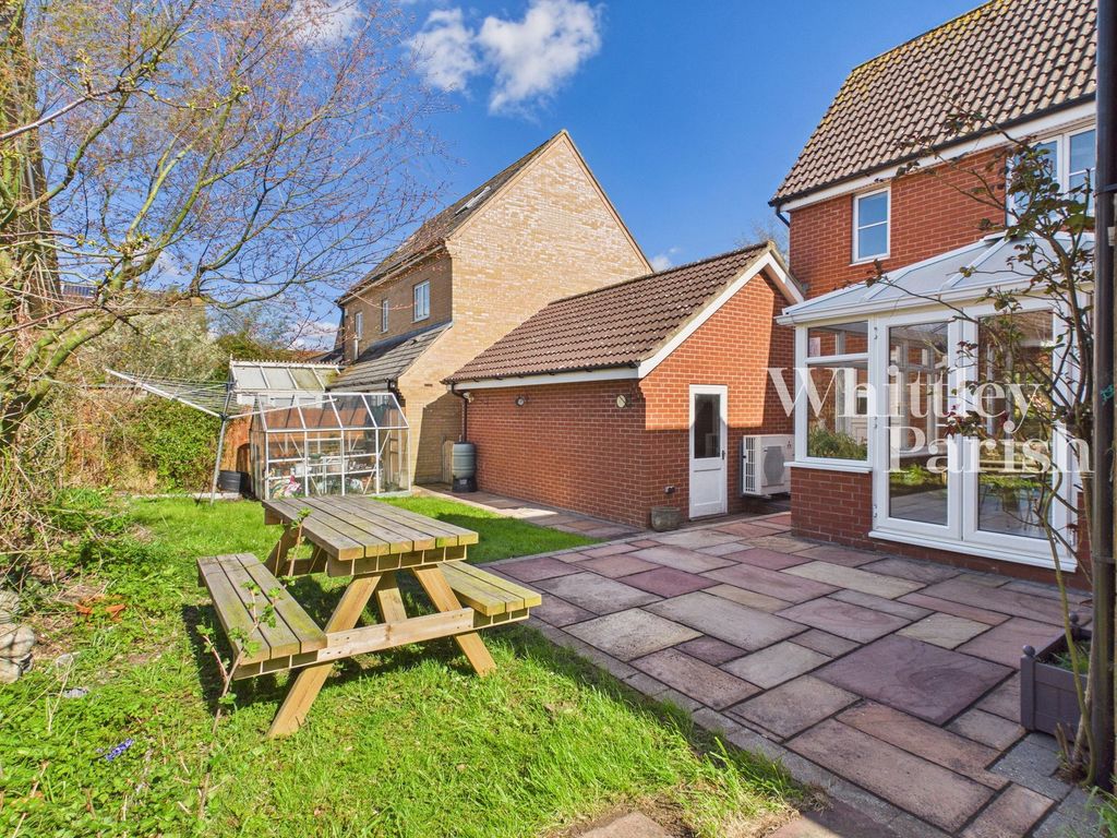 Property photo 2 of 16