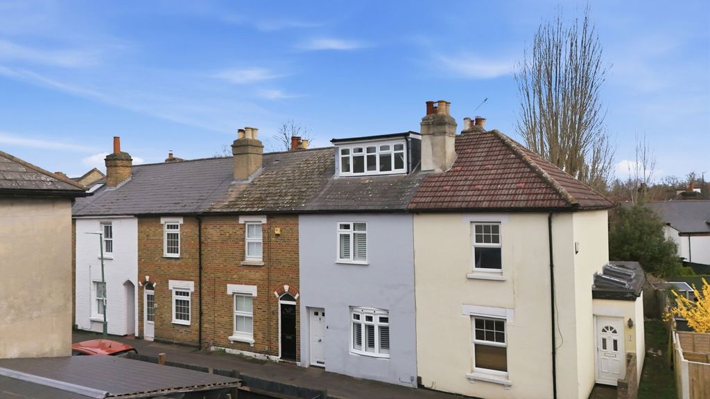 Property photo 1 of 32
