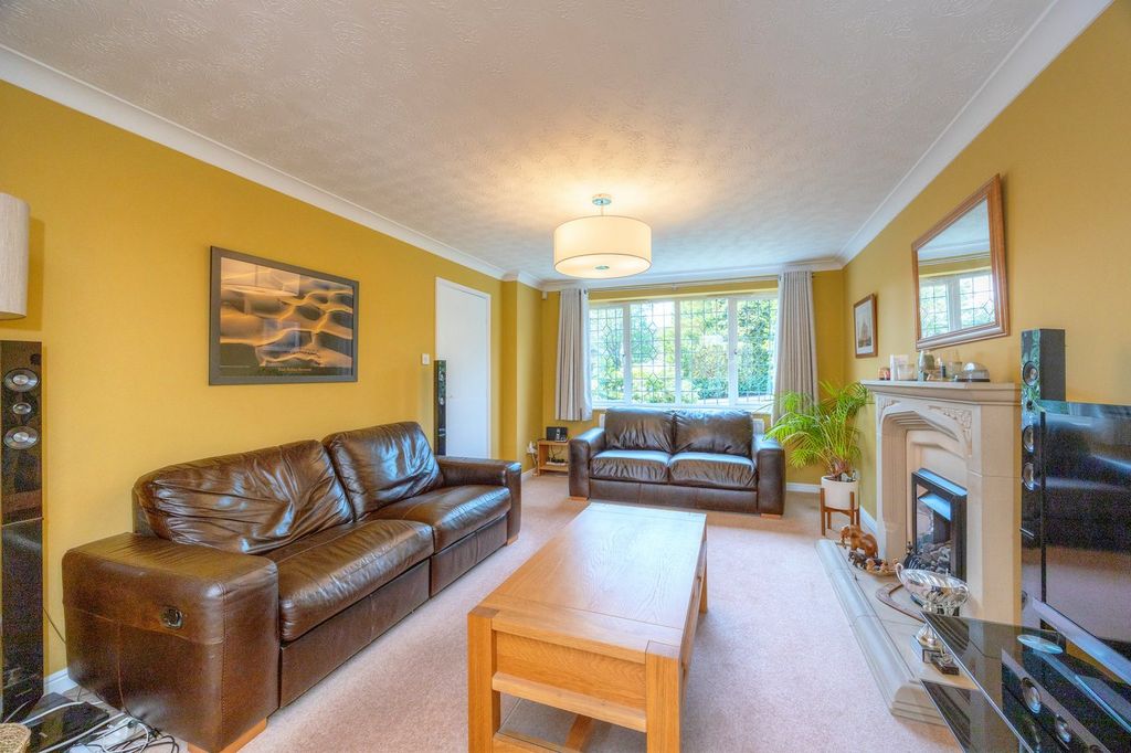 Property photo 3 of 27