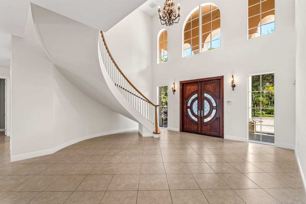 Property photo 3 of 10 <Alttext/>