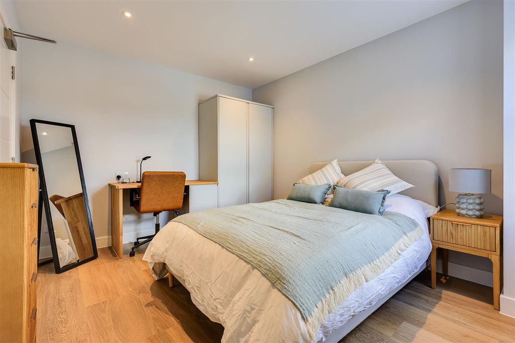 Property photo 3 of 17 Img (38).Jpg