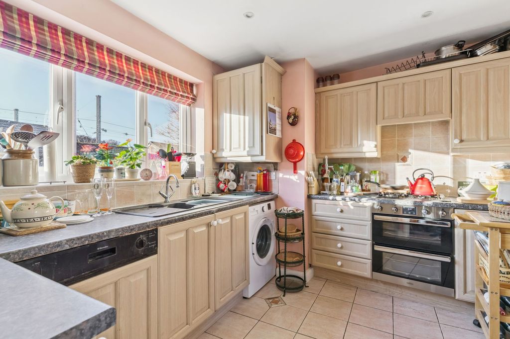 Property photo 2 of 19